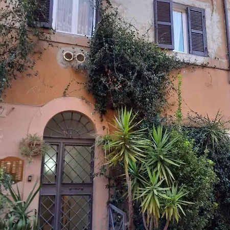 Di Lusso Presso Il Colosseo Roma